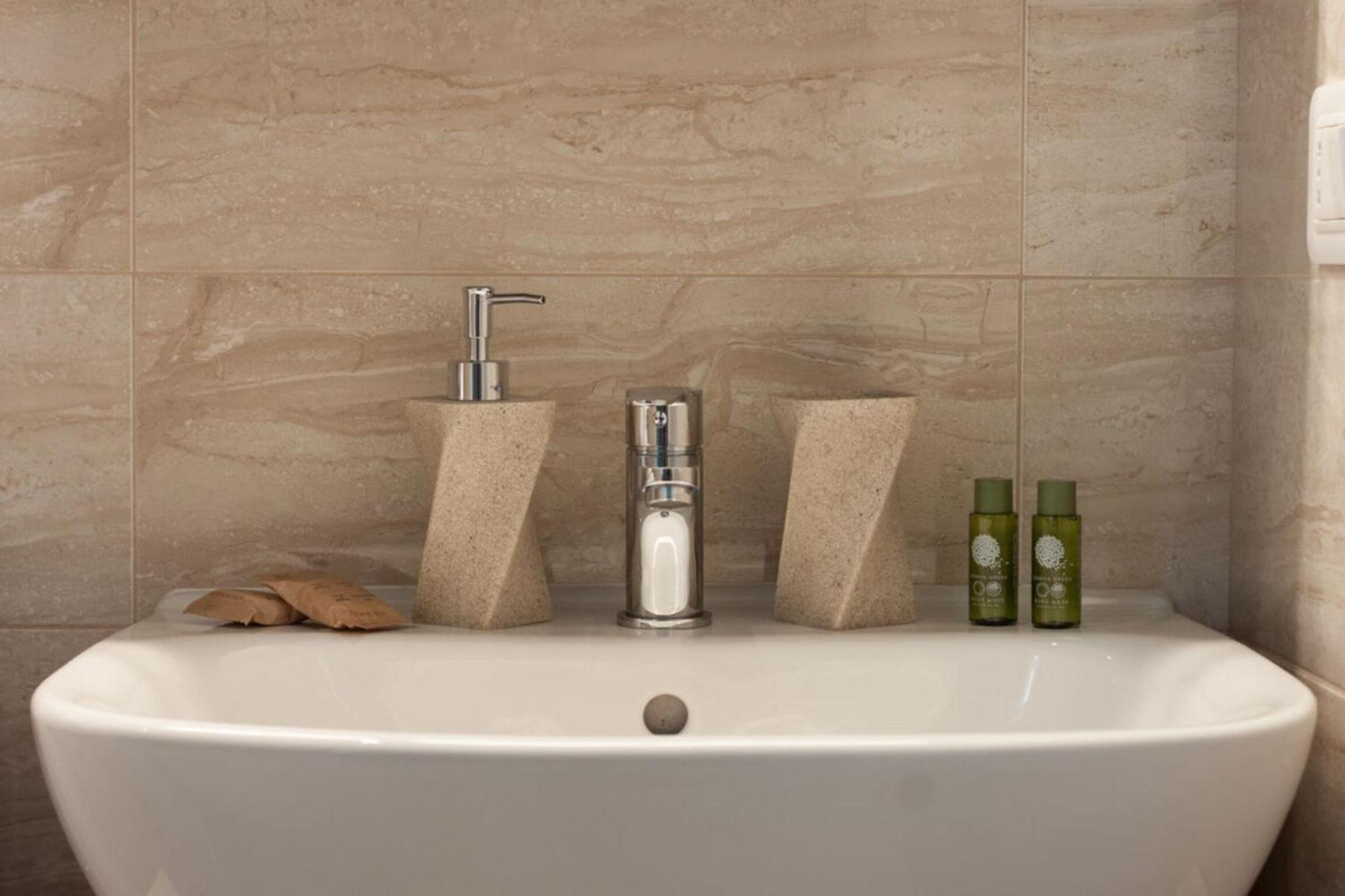 Italian Experience-Lungarno Suite Apartment Firenze Bagian luar foto